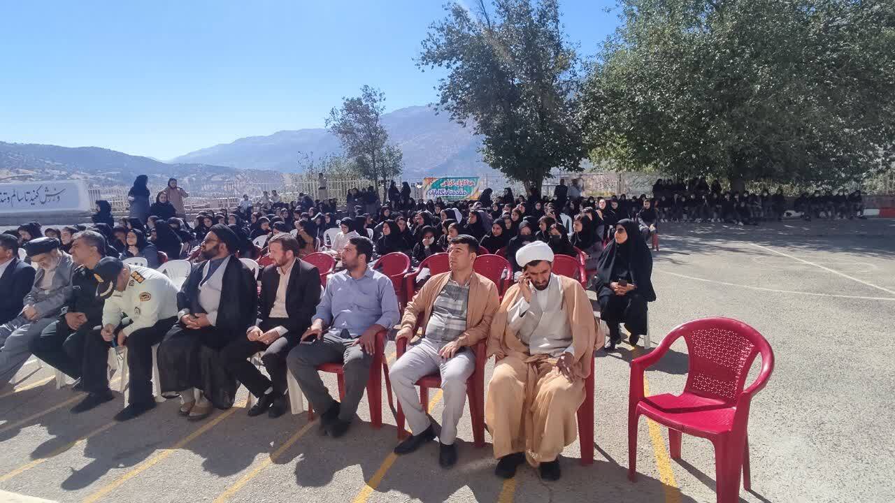 حجاب و عفاف باید به یک باور اصلی میان دانشآموزان تبدیل شود