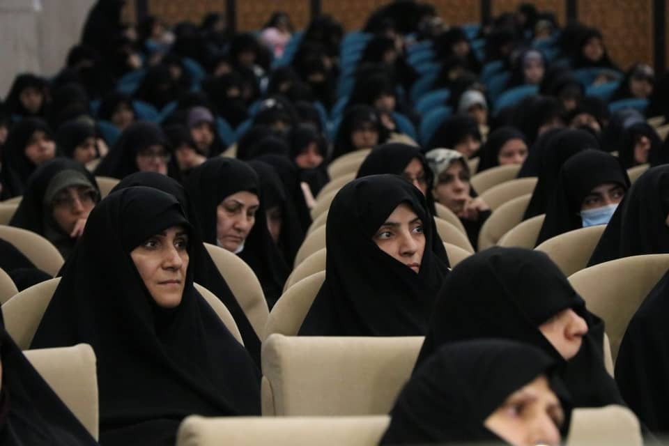 حوزه علمیه باید سطح فقهی خود را به «فقه تمدنساز» ارتقا دهد حوزه علمیه باید سطح فقهی خود را به «فقه تمدنساز» ارتقا دهد