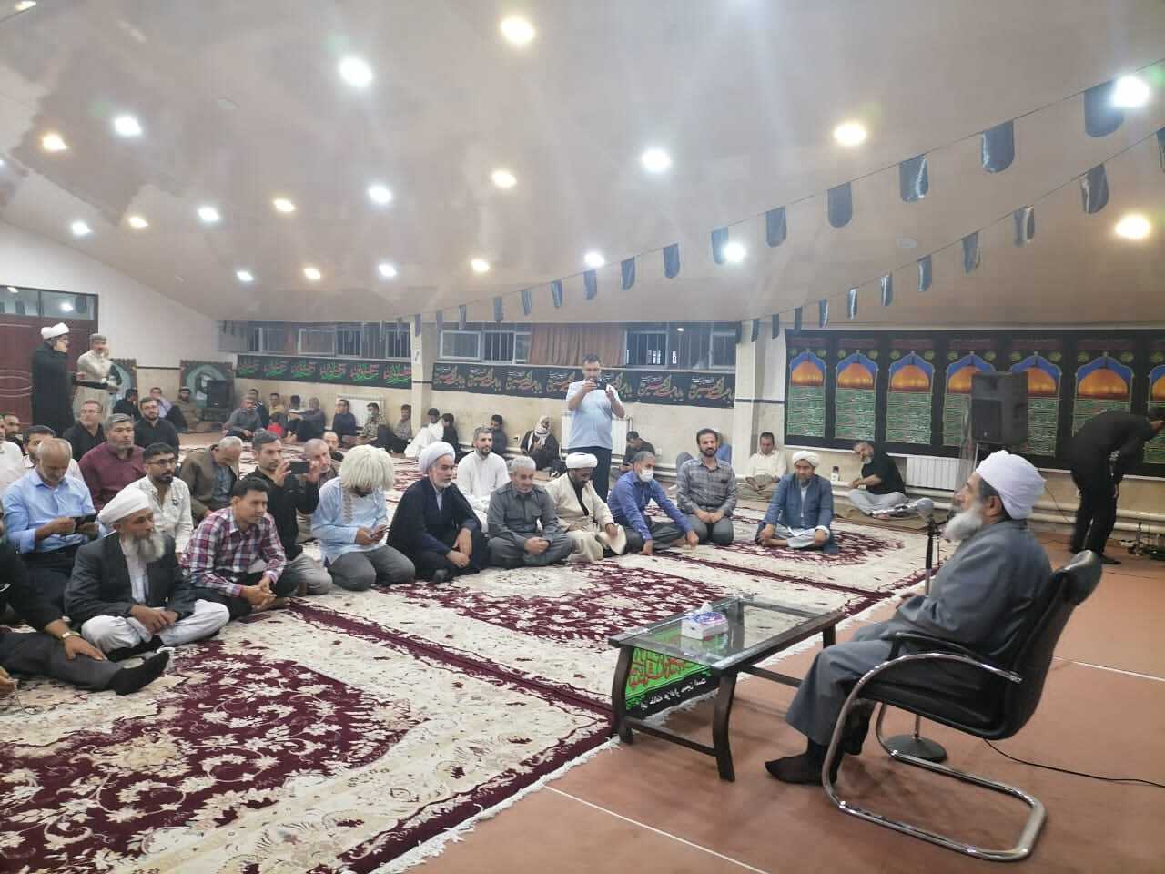 اهل بیت کرام نقطه مشترک مسلمین هستند اهل بیت کرام نقطه مشترک مسلمین هستند