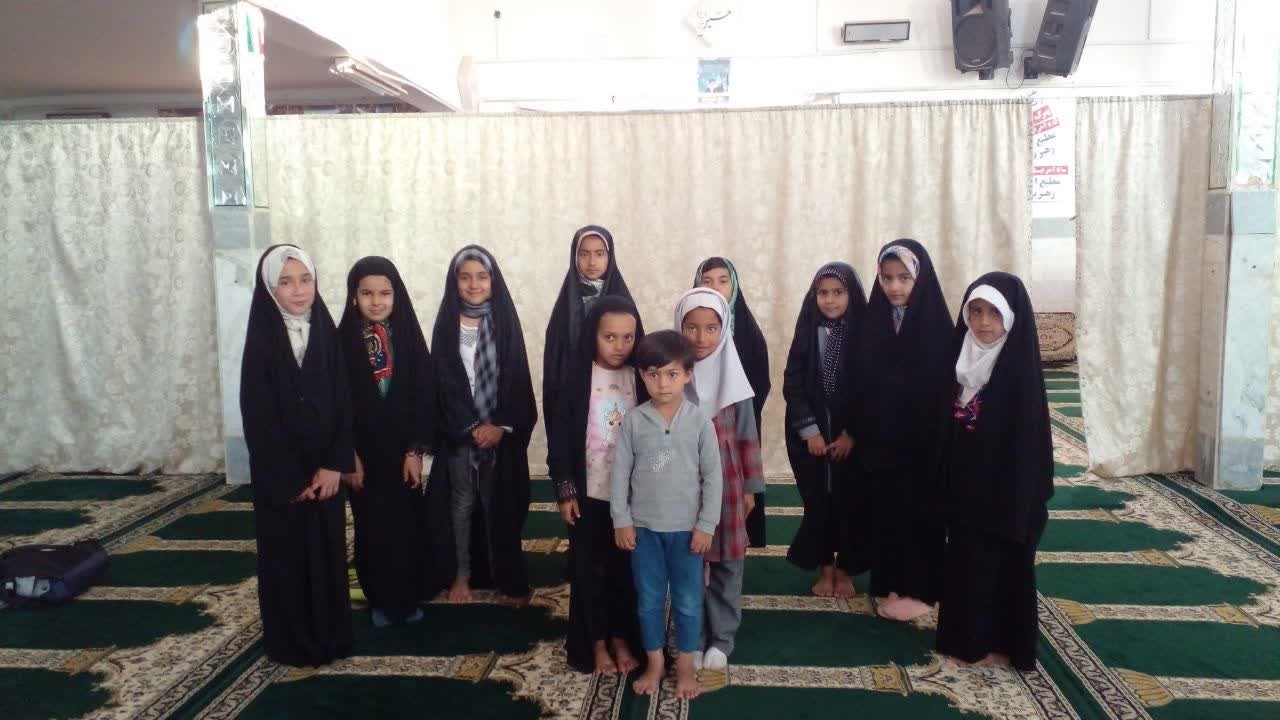 شریکه الامامی که مسجد را پایگاه آموزش کودکان کرده است شریکه الامامی که مسجد را پایگاه آموزش کودکان کرده است