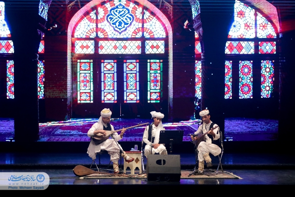 حاشیههای اختتامیه کنگره ملی شعر وحدت اسلامی حاشیههای اختتامیه کنگره ملی شعر وحدت اسلامی