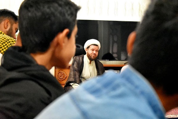 امام جماعتی که شبکه تربیتی توانمندی را در مسجد ثارالله زنجان شکل داد امام جماعتی که شبکه تربیتی توانمندی را در مسجد ثارالله زنجان شکل داد