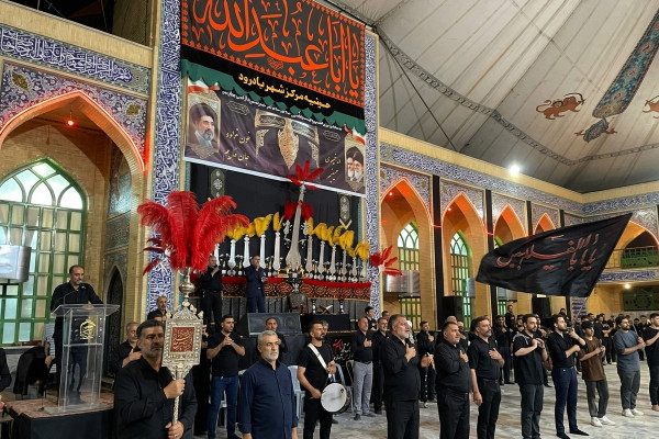 نبض محرم و میهن‌دوستی در دست حسینیه‌ای ۵۰۰ ساله در دل کویر
