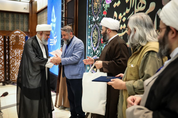 Mehrvareh Havaye No: Почет за деятельность религиозных объединений