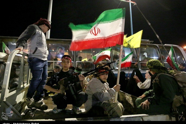 کاروان نمادین اعزام به جبهه در همدان