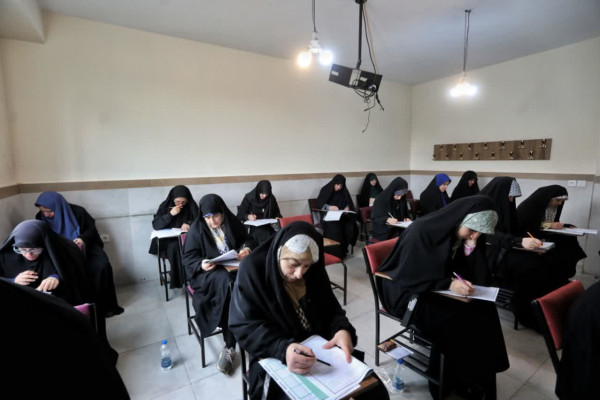 آزمون اعطای مدرک تخصصی به حفاظ قرآن آذربایجان شرقی