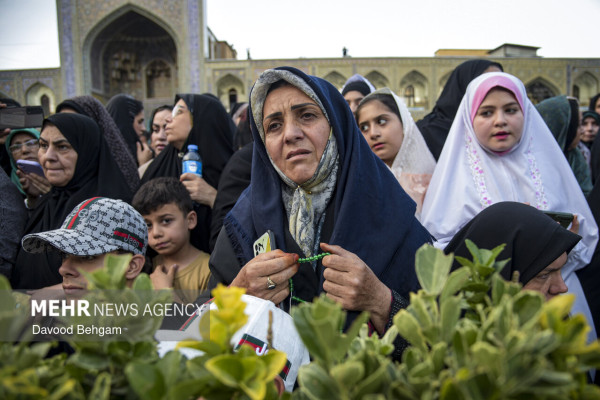 آیین سیاهپوشان حرم رضوی