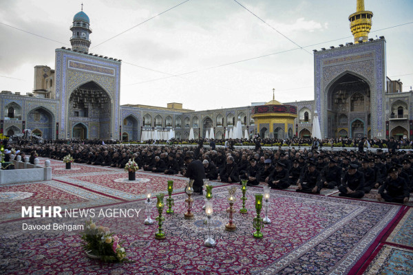 آیین سیاهپوشان حرم رضوی
