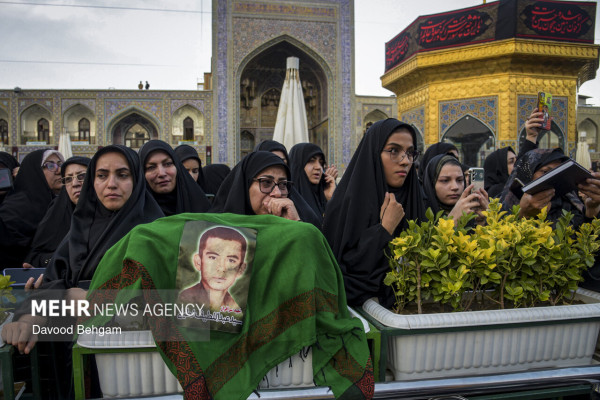 آیین سیاهپوشان حرم رضوی