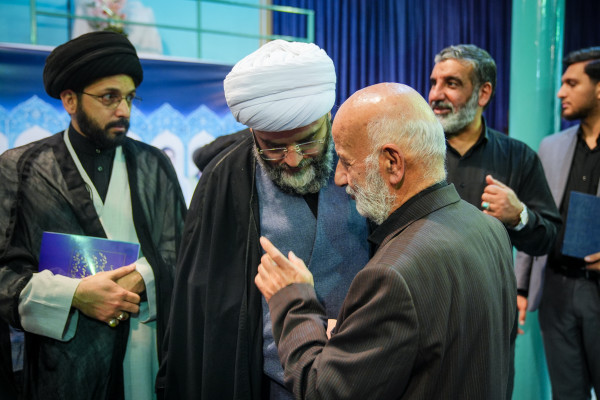 مراسم تجدید بیعت جهادگران با رهبر انقلاب برگزار شد