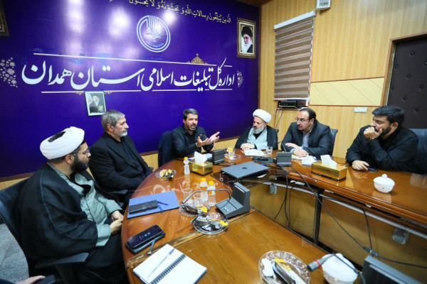 استاندار در جمع کارکنان خدوم نهضت اسلامی همدان