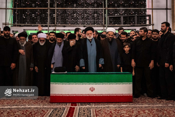 مراسم تشییع پیکر رهبر شهید انقلاب در مشهد مقدس برگزار شد