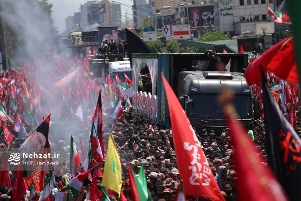 آیین تشییع پیکر مطهر رهبر شهید انقلاب در تهران برگزار شد