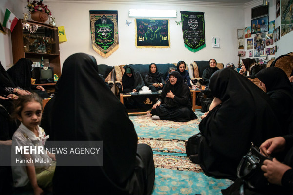 خانه به خانه با نام حسین(ع)